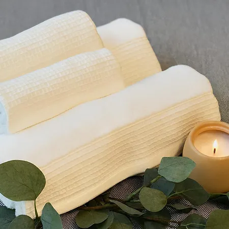 Modern With Ac Near Old & *