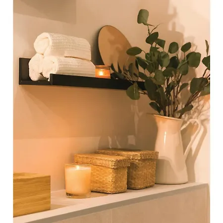 Modern With Ac Near Old & Appartement Nice